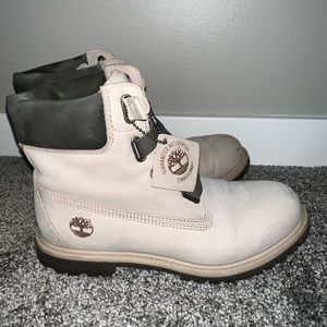 Size 9 Timberland Waterproof Boot